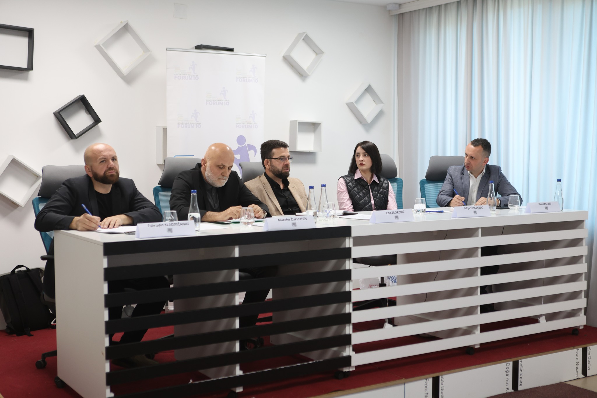 DEBATA: “Na šta mislimo kada kažemo pomirenje?”